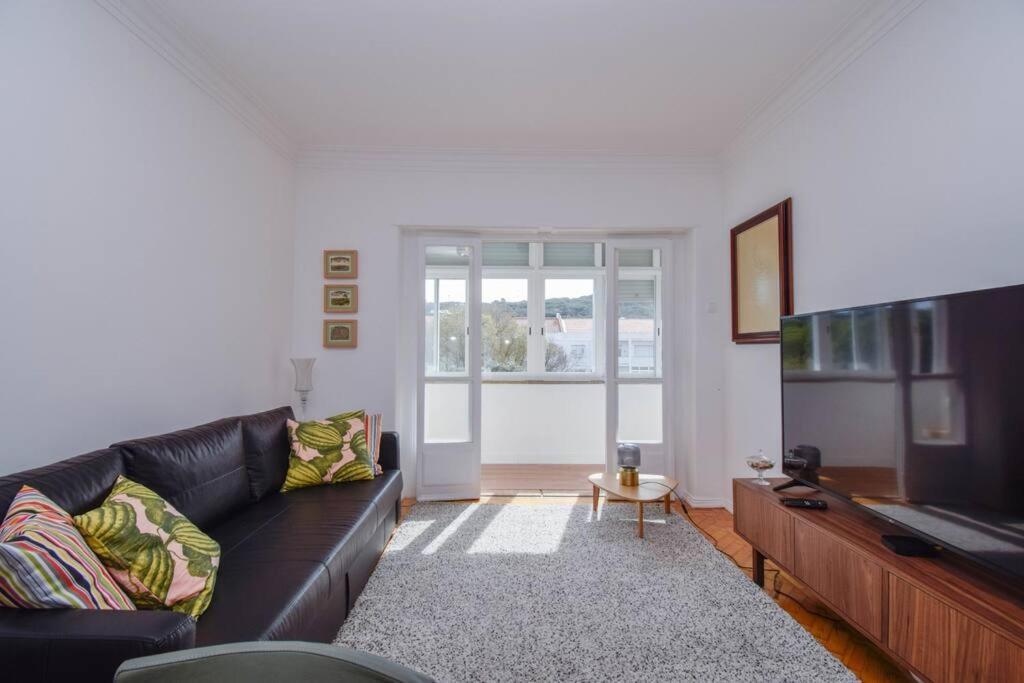 Cozy And Sunny Family Apartment Лиссабон Экстерьер фото
